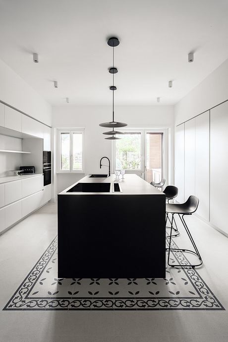 Soberly Elegant: Stylish Italian Apartment Interiors Balance Modernism and Whimsy - 6