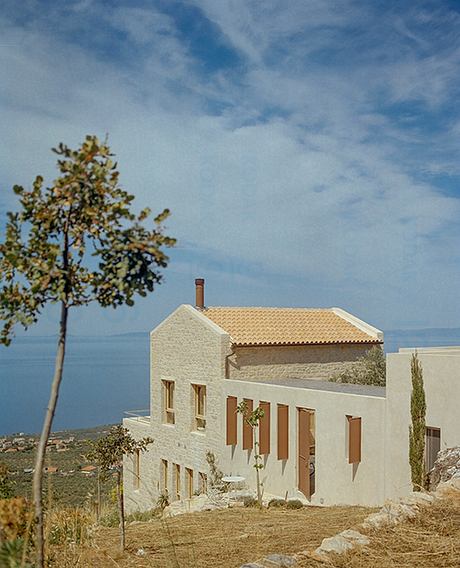Monastery House Embraces Rugged Landscape With Perfect Blend of Tradition - 10