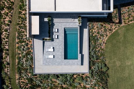 Panorama Residence: Façade Architecture Redesigns Existing House in Greece - 7