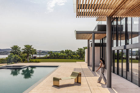 Summer House Charms with Surprising Elegance - 11