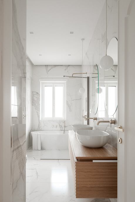 Soberly Elegant: Stylish Italian Apartment Interiors Balance Modernism and Whimsy - 11