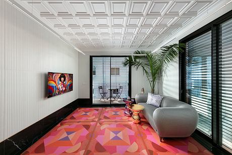 Art Deco Retreat in Tel Aviv Channels The Great Gatsby Vibes - 1