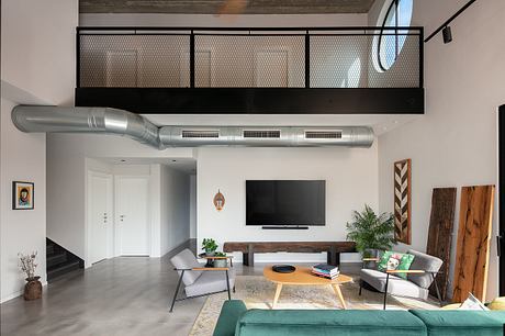 House with Double-Height Living Room by Ronnie Friedman - 1