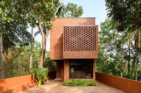 Narrow Brick House by Srijit Srinivas Architects - 1