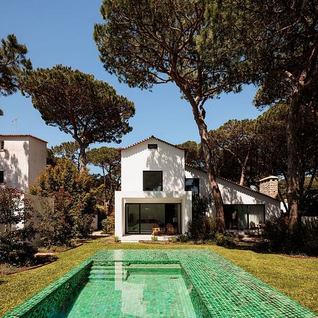 Pinewood Villa by João Tiago Aguiar - 1