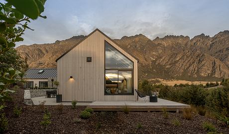 Ridge House by Ben Hudson - 1