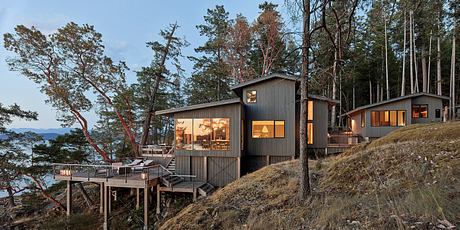 Rock Bluff House by Laura Killam Architecture - 1