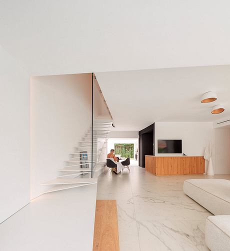 INOUT House by 3ndyStudio - 2