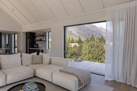 Ridge House by Ben Hudson - 2