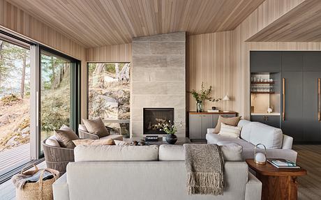 Rock Bluff House by Laura Killam Architecture - 2