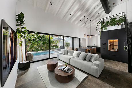 The Perfect Balance: Shpigel Architects Fuses Sentimental and Classic Elements - 2