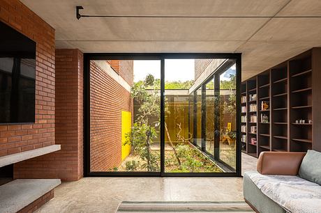 Trees House by Hersen Mendes Arquitetura - 2