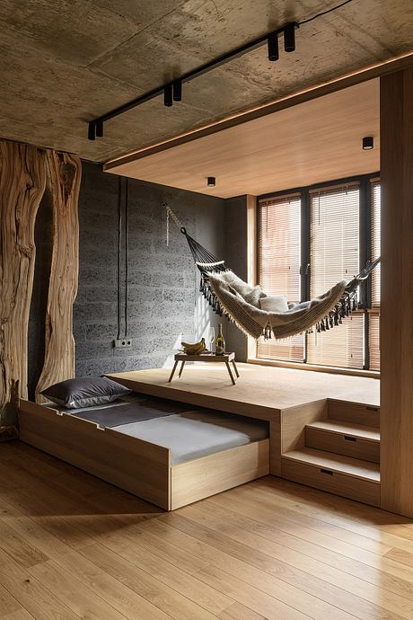 Urban Stillness: A Loft That Fosters Relaxation Amid Kyiv’s Urban Chaos - 2