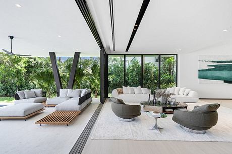 5515 Pine Tree Drive by SDH Studio Architecture Design - 3