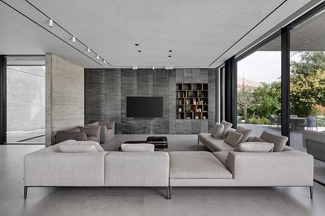 Hillside House by Dan and Hila Israelevitz Architects - 3