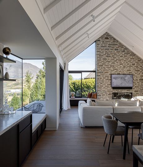 Ridge House by Ben Hudson - 3