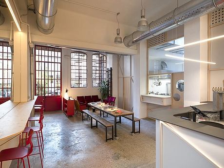 HUG Bistro by Quinzii Terna Architecture - 4