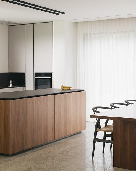 Restyling CD Revitalizes 1970s Home into a Chic Open-Plan Haven - 4