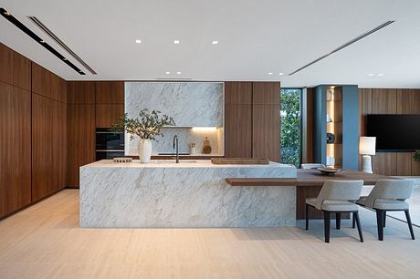 5515 Pine Tree Drive by SDH Studio Architecture Design - 4