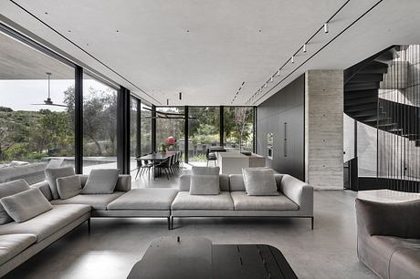 Hillside House by Dan and Hila Israelevitz Architects - 4