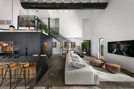 The Perfect Balance: Shpigel Architects Fuses Sentimental and Classic Elements - 5