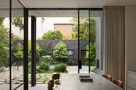 Armadale House by Taylor Knights - 6