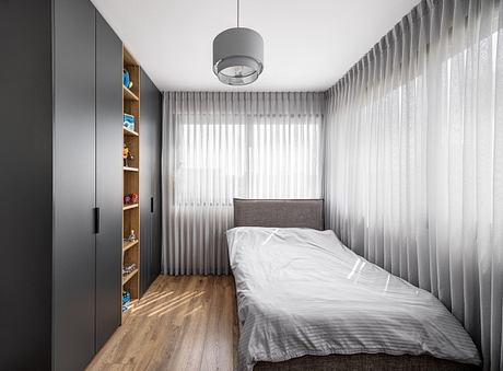 From Frame to Fabulous: A Warm, Modern Villa - 5