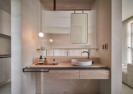 Loop Home in Taipei by Matt Kuo - 7
