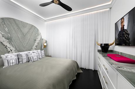 Art Deco Retreat in Tel Aviv Channels The Great Gatsby Vibes - 6
