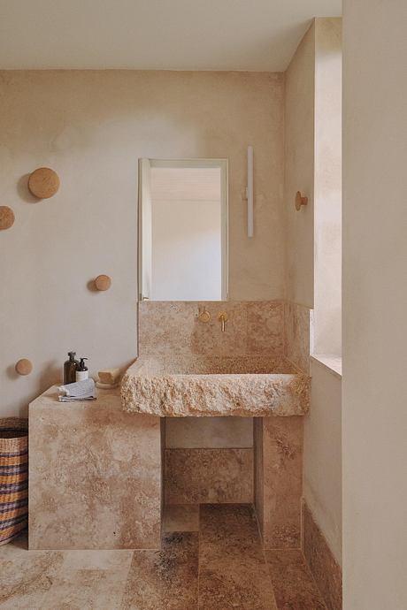 Cottage in La Vera Combines Traditional Architecture with Modern Comforts - 6