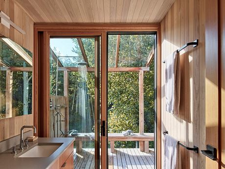 Home for an Artist by Laura Killam Architecture - 8