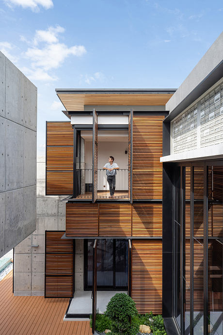 3-Juxta House by Kee Yen Architect - 8