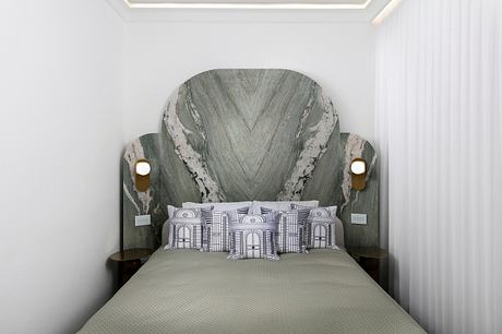 Art Deco Retreat in Tel Aviv Channels The Great Gatsby Vibes - 7