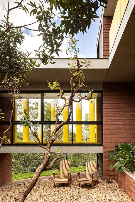 Trees House by Hersen Mendes Arquitetura - 8