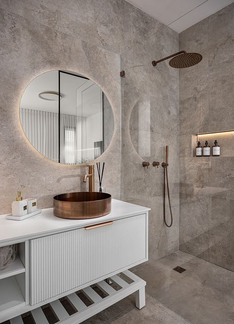 From Frame to Fabulous: A Warm, Modern Villa - 7