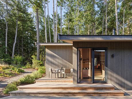 Rock Bluff House by Laura Killam Architecture - 8