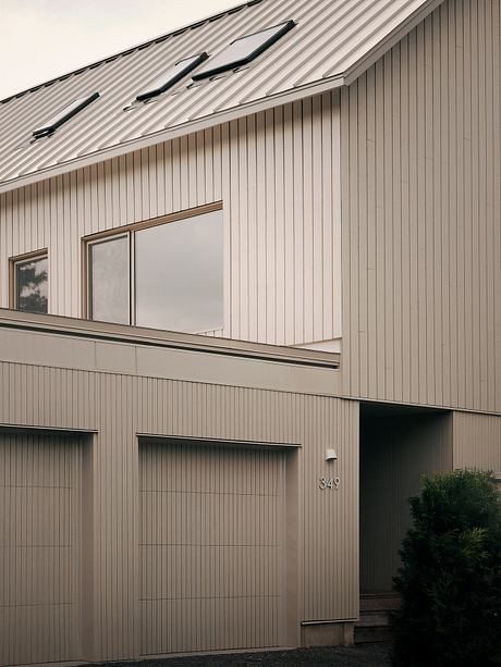 Pied-de-vent Residence by APPAREIL architecture - 8