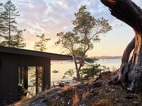 Rock Bluff House by Laura Killam Architecture - 9