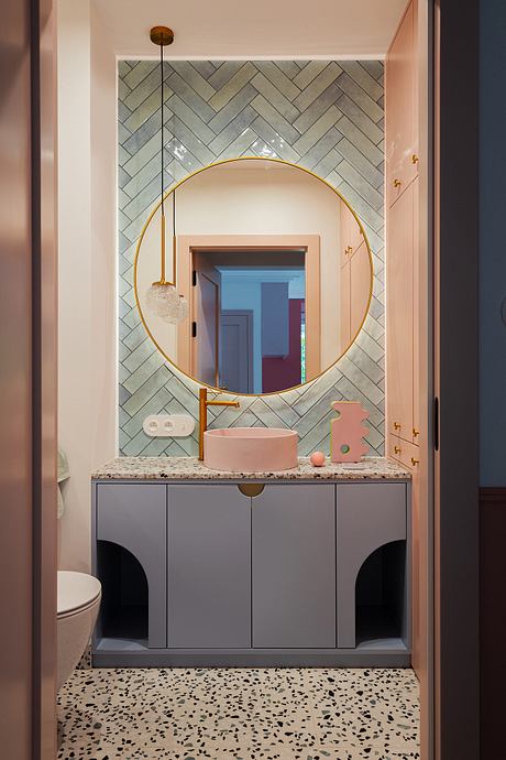 Apartment in Cracow Celebrates Pastel Hues and Offbeat Vintage Details - 9