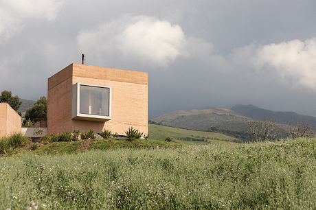 Casa Pastizal by Diez + Muller Arquitectos - 11