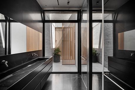 Hillside House by Dan and Hila Israelevitz Architects - 8