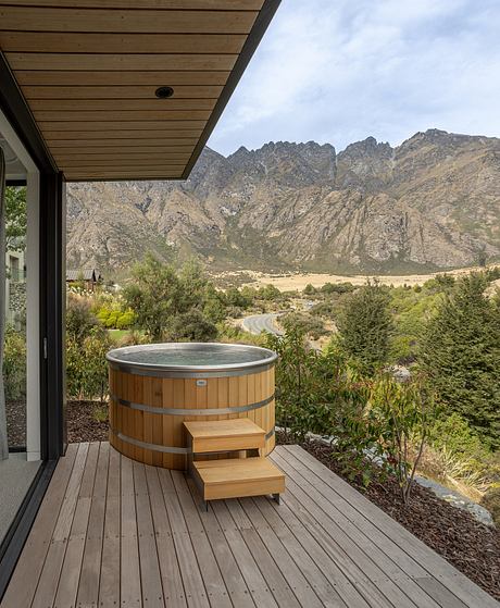 Ridge House by Ben Hudson - 9