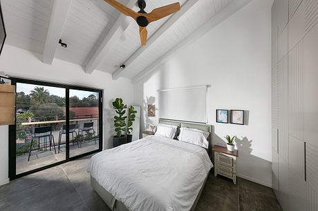 The Perfect Balance: Shpigel Architects Fuses Sentimental and Classic Elements - 12