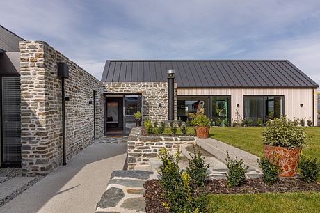 Ridge House by Ben Hudson - 10