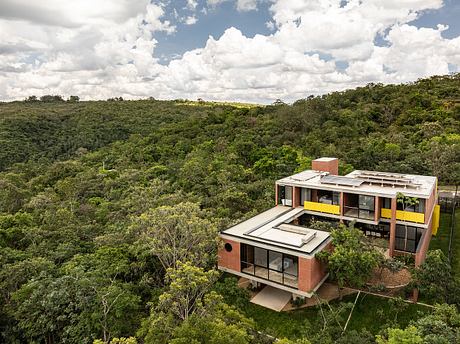 Trees House by Hersen Mendes Arquitetura - 11