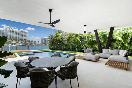 5515 Pine Tree Drive by SDH Studio Architecture Design - 9