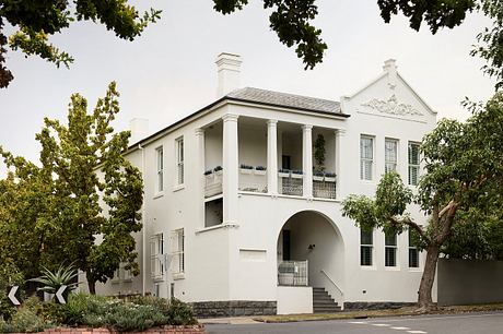 Armadale House by Taylor Knights - 11