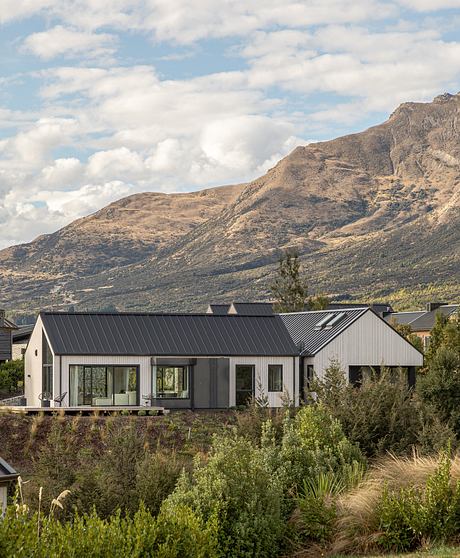 Ridge House by Ben Hudson - 11