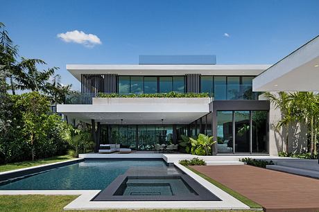 5515 Pine Tree Drive by SDH Studio Architecture Design - 11