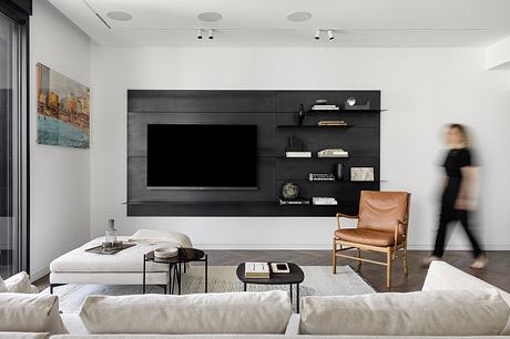 E Apartment by Maya Sheinberger - 1